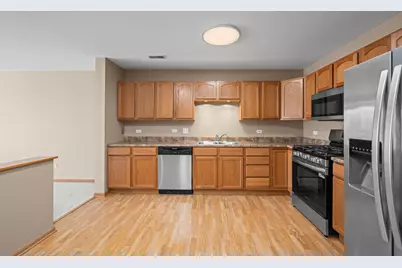 100 N Bokelman Street #330, Roselle, IL 60172 - Photo 6