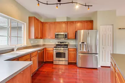 2427 Daybreak Court, Elgin, IL 60123 - Photo 2