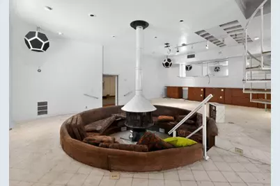 951 E Hyde Park Boulevard, Chicago, IL 60615 - Photo 8