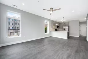 825 E 61st St, Chicago, IL 60637 - Photo 4