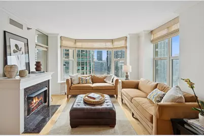 25 E Superior Street #3903, Chicago, IL 60611 - Photo 4