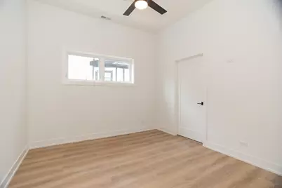 2042 W Irving Park Road #100, Chicago, IL 60618 - Photo 12