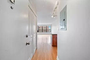 2930 N Sheridan Rd, Chicago, IL 60657 - Photo 4