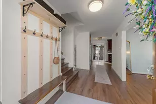 1042 Churchill Dr, Bolingbrook, IL 60440 - Photo 2