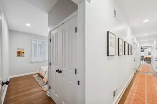 635 W Briar Pl, Chicago, IL 60657 - Photo 20