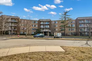 245 S Park Ln, Palatine, IL 60074 - Photo 2