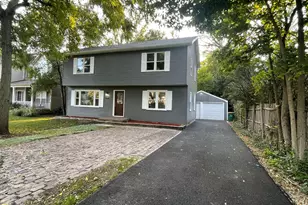 3S284 Patterman Rd, Warrenville, IL 60555 - Photo 2