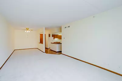 1685 Mill Street #409, Des Plaines, IL 60016 - Photo 6