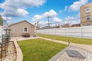 2214 S 61st Ct, Cicero, IL 60804 - Photo 24