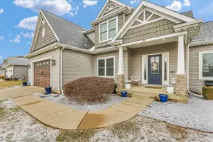 1010 Declaration Dr, Savoy, IL 61874 - Photo 4