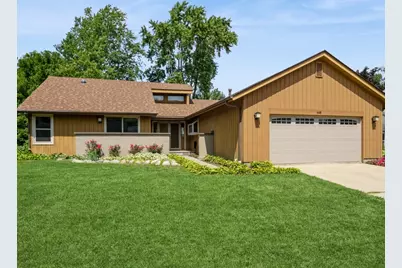 468 Tanglewood Drive, Gurnee, IL 60031 - Photo 1