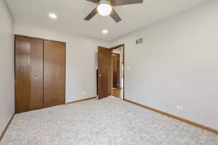 468 Tanglewood Dr, Gurnee, IL 60031 - Photo 16