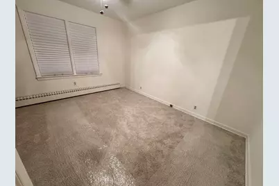 303 N Elmwood Avenue, Wood Dale, IL 60191 - Photo 8