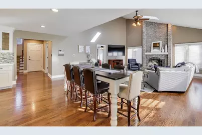 2103 Primrose Lane, Naperville, IL 60565 - Photo 8