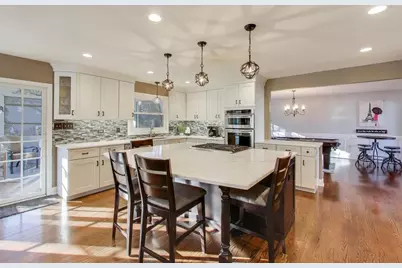 2103 Primrose Lane, Naperville, IL 60565 - Photo 2