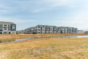 2011 Sequoia Ave, Mundelein, IL 60060 - Photo 32