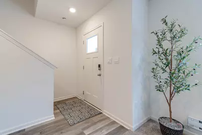 2011 Sequoia Avenue, Mundelein, IL 60060 - Photo 4