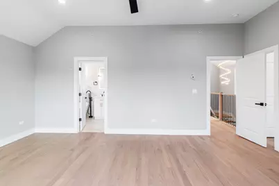 2411 N 77th Avenue, Elmwood Park, IL 60707 - Photo 18