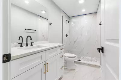 2411 N 77th Avenue, Elmwood Park, IL 60707 - Photo 28