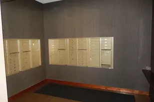 850 Village Center Dr, Burr Ridge, IL 60527 - Photo 32