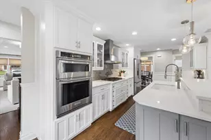 346 E South St, Elmhurst, IL 60126 - Photo 12