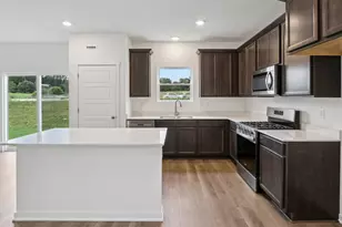 5017 Yates Dr, Racine, WI 53403 - Photo 4