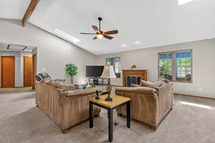 16946 Mohican Dr, Lockport, IL 60441 - Photo 4