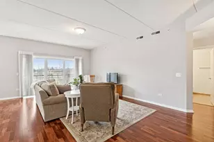 1277 E Thacker St, Des Plaines, IL 60016 - Photo 4