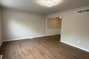 901 Gael Dr, Joliet, IL 60435 - Photo 4