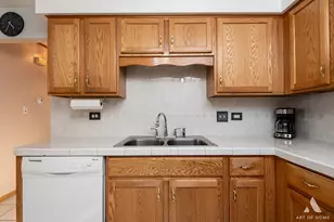 8514 Hill Top Ct, Justice, IL 60458 - Photo 8