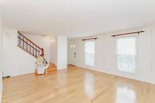 1410 Pebblecreek Dr, Glenview, IL 60025 - Photo 4