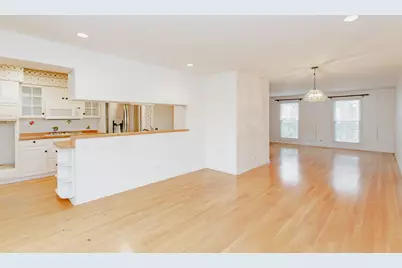 1410 Pebblecreek Drive, Glenview, IL 60025 - Photo 8