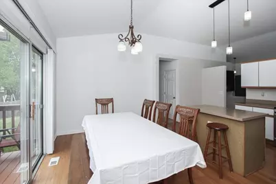 220 S Wildrose Court, Round Lake, IL 60073 - Photo 16