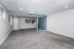 220 S Wildrose Ct, Round Lake, IL 60073 - Photo 10