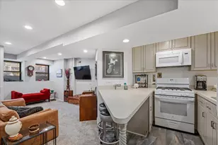 808 S Bishop St, Chicago, IL 60607 - Photo 22