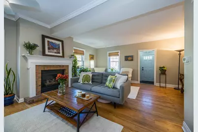 [Address not provided], Evanston, IL 60201 - Photo 8