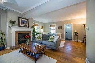 [Address not provided], Evanston, IL 60201 - Photo 8
