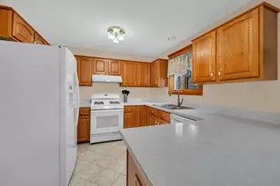 123 Fox Chase Dr S, Oswego, IL 60543 - Photo 8