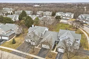 1354 Essex St, Algonquin, IL 60102 - Photo 2