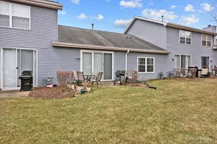 1354 Essex St, Algonquin, IL 60102 - Photo 18