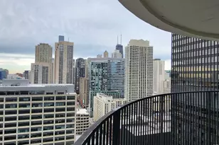 300 N State St, Chicago, IL 60654 - Photo 12