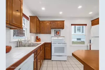 18511 Argyle Avenue, Homewood, IL 60430 - Photo 10