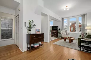 1409 W Superior St, Chicago, IL 60642 - Photo 2