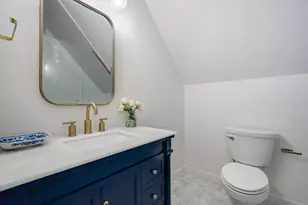 1409 W Superior St, Chicago, IL 60642 - Photo 18