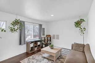 1005 Meadow Ln, Streamwood, IL 60107 - Photo 14