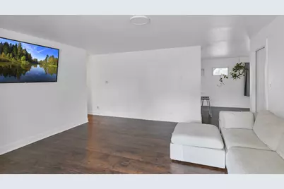 1005 Meadow Lane, Streamwood, IL 60107 - Photo 6