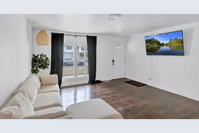 1005 Meadow Lane, Streamwood, IL 60107 - Photo 4