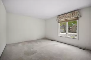 333 Rivershire Ct, Lincolnshire, IL 60069 - Photo 16