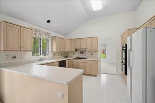 333 Rivershire Ct, Lincolnshire, IL 60069 - Photo 6