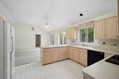 333 Rivershire Court, Lincolnshire, IL 60069 - Photo 8
